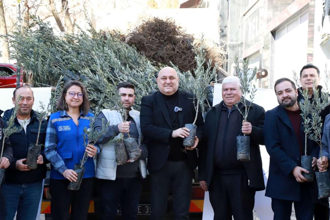 Yatağan’da Üreticiye Destek: 29 Bin 200 Zeytin ve Ceviz Fidanı Dağıtıldı 1